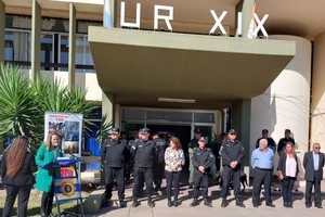 La ceremonia fue considerada como “un testimonio del respeto y admiración que tenemos por la labor que estos hombres y mujeres realizan a diario, al servicio de la comunidad”.