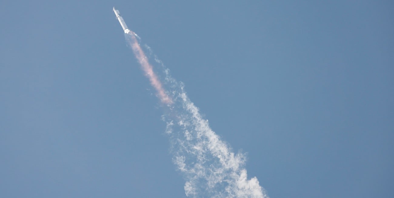 El vuelo de Starship. Crédito: Joe Skipper / Reuters