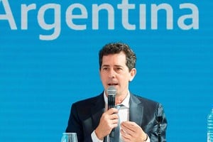 El ministro del Interior se refirió a la decisión del presidente de no buscar su segundo mandato.