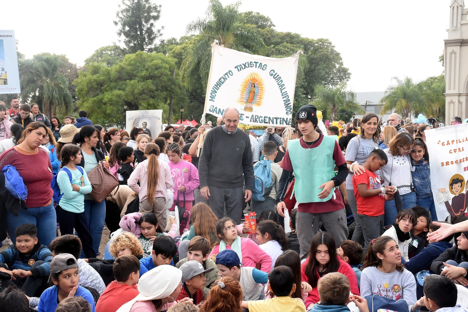 El padre Olidio Panigo estuvo presente en la mañana del sábado. 