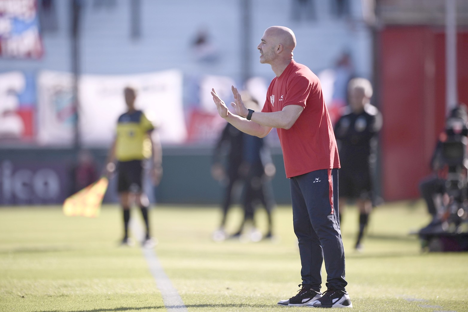 El nuevo DT de Unión el "Gallego" Méndez debutó como visitante en un encuentro de necesitados. 