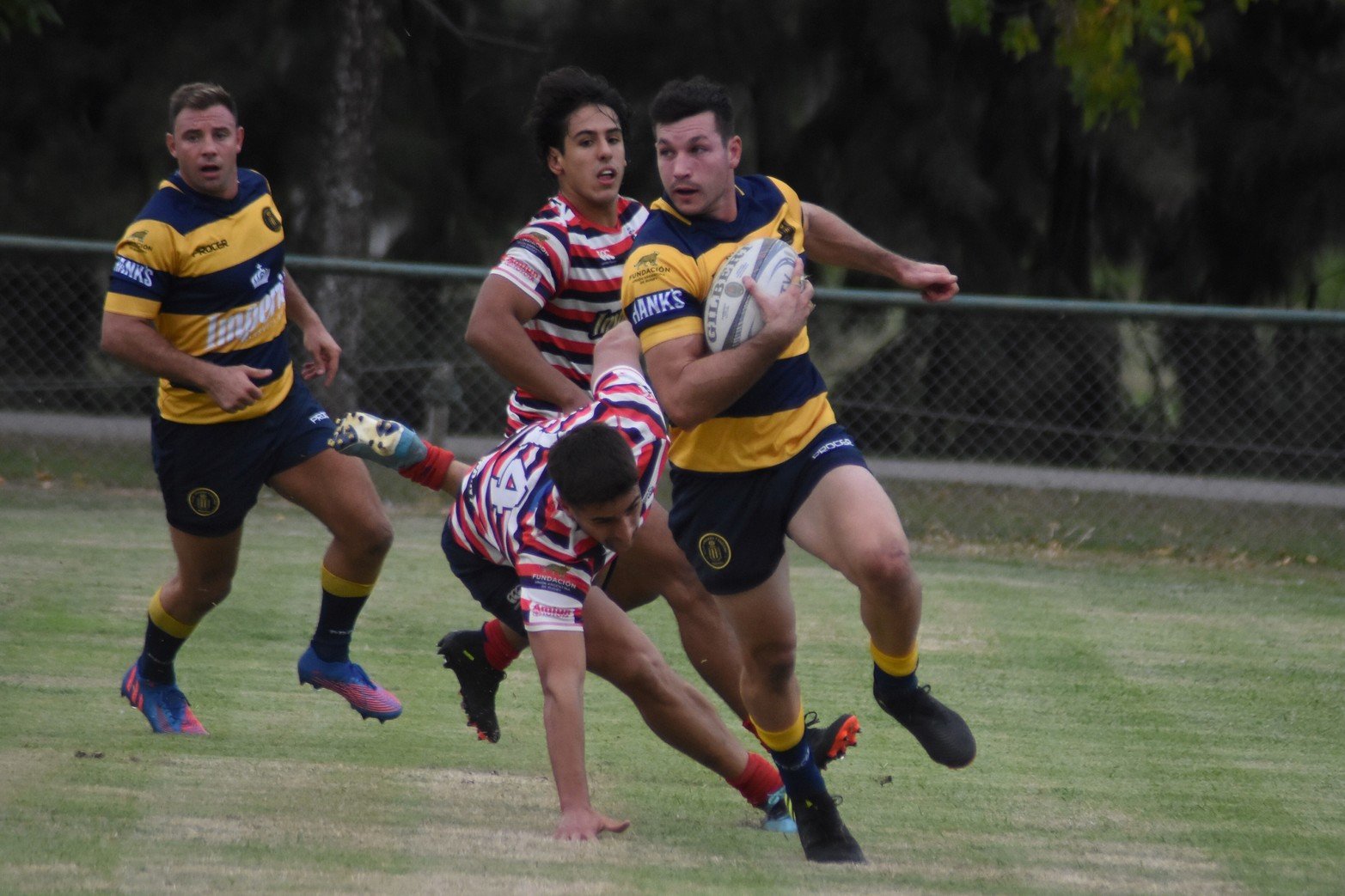 Triunfo de Santa Fe Rugby ante Gimnasia y Esgrima de Rosario Foto Luis Cetraro