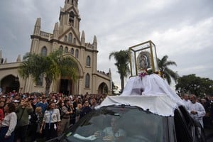La imagen de la Virgen de Guadalupe frente a la Basílica. Crédito: Pablo Aguirre