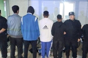 Tres de los detenidos quedaron imputados de "Robo Calificado". El restante por "Tenencia de arma de fuego de uso civil". Crédito: El Litoral.