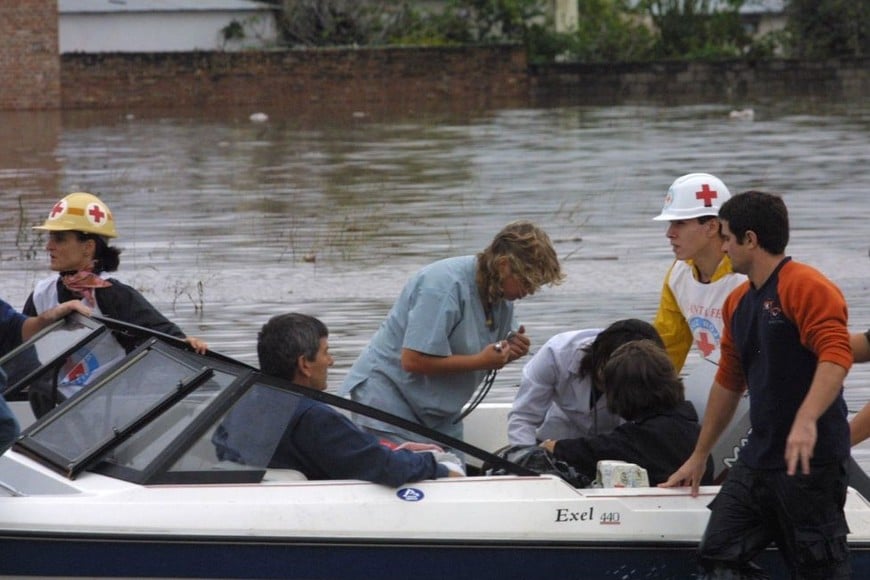 La labor de los médicos en la catástrofe fue crucial. Crédito: Alejandro Villar (Archivo).