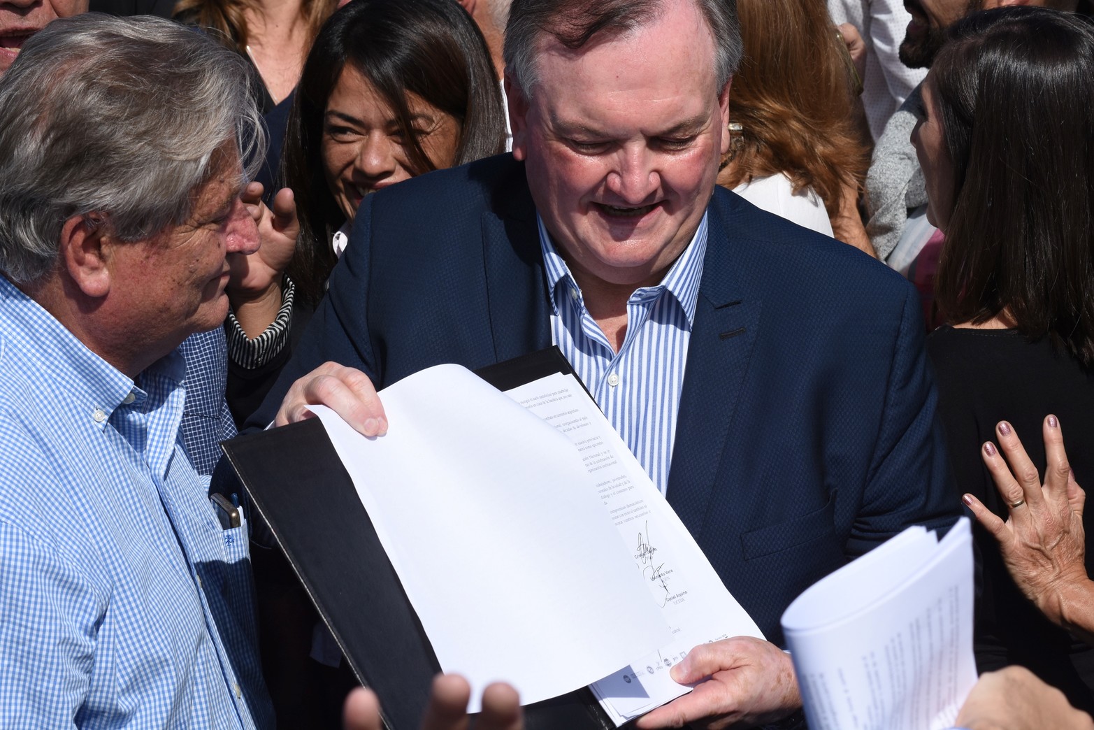 El presidente del comité provincial de la UCR, Felipe Michlig, cifró como un puntal del acuerdo que todas las partes hayan tomado conciencia de la necesidad de "dejar de lado cuestiones personales, sectoriales y partidarias". Foto: Mauricio Garín