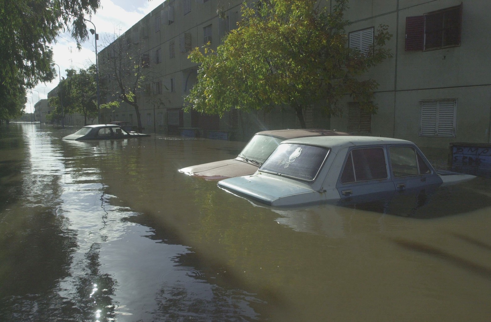 Barrio Centenario cuando el agua comenzó a bajar.