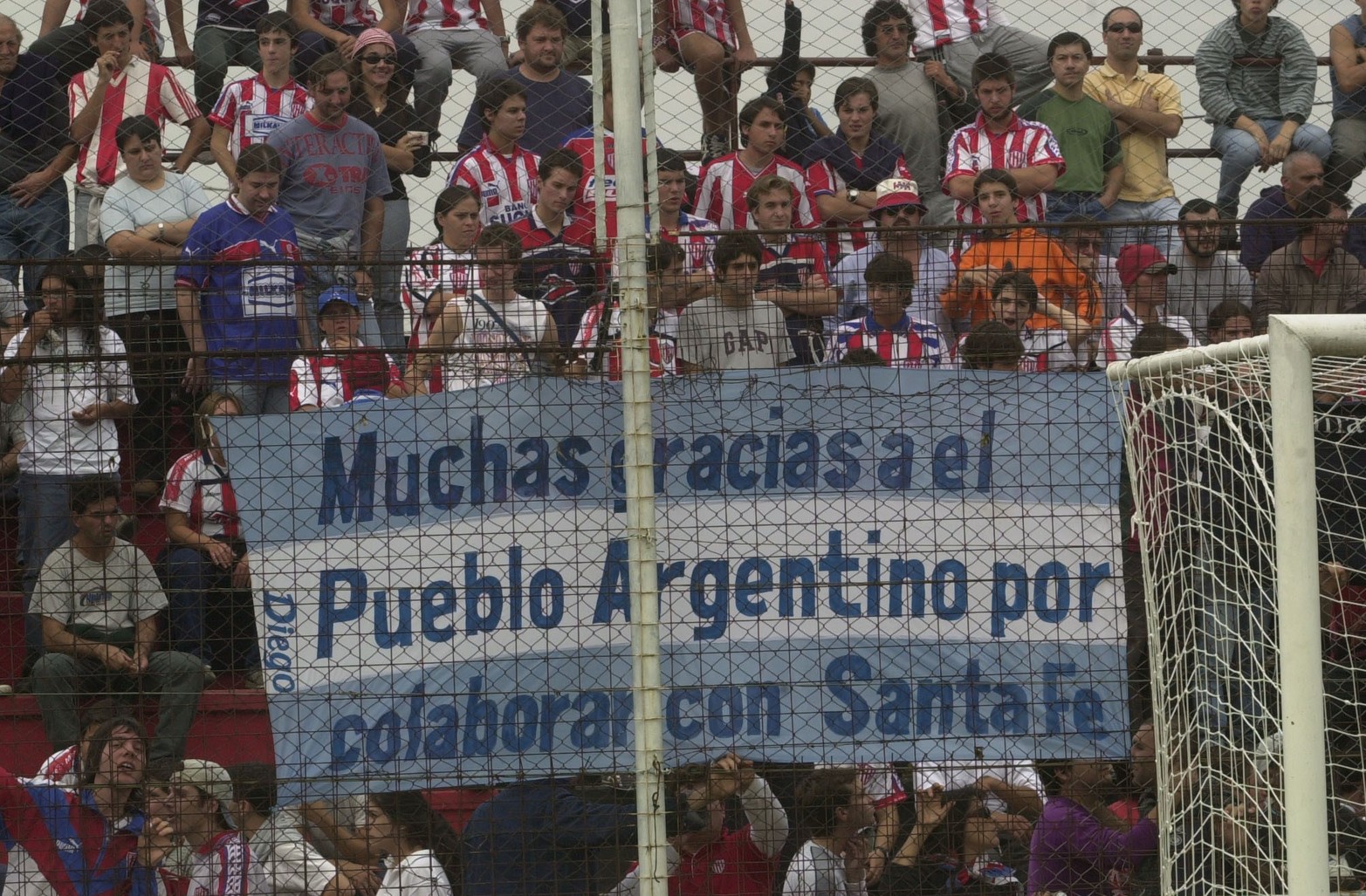 Lunes 12 de mayo de 2003. Unión jugó de local en la cancha de Patronato y enfrentó a River.
