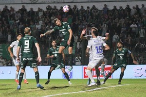 El equipo mendocino sigue inmerso en zona de clasificación a la Copa Sudamericana 2024 y los locales siguen complicados por el descenso. Crédito: Prensa Sarmiento
