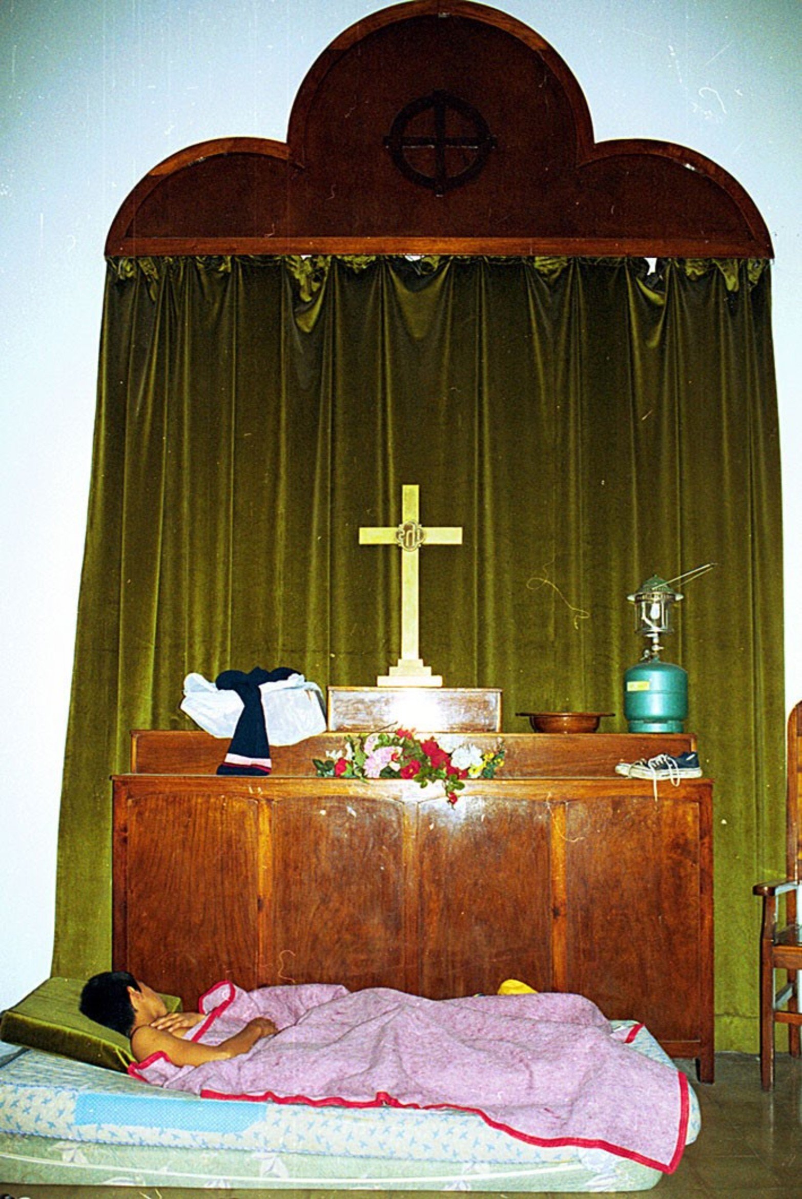 Evacuados en la iglesia Metodista.