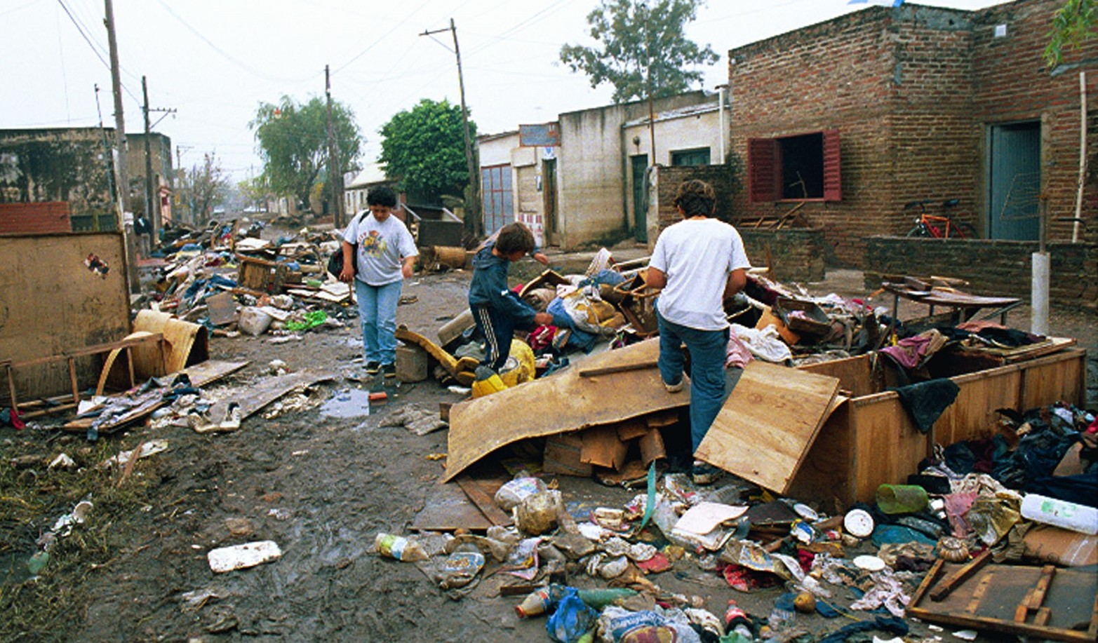 La desolación. La vuelta a casa trajo la grave situación sanitaria de buena parte de los habitantes se han presentado ciento de casos de leptospirosis y de hepatitis.