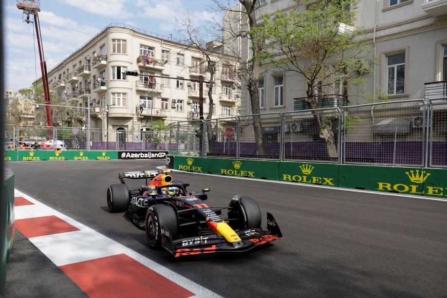 Formula One F1 - Azerbaijan Grand Prix - Baku City Circuit, Baku, Azerbaijan - April 30, 2023
Red Bull's Sergio Perez in action during the race REUTERS/Leonhard Foeger