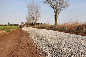 El ripiando de una extensión de 5,5 kilómetros comprendió la totalidad del camino número 12 y parte del camino número 15 hasta llegar a la Escuela Rural “Las Higueritas”, generando mayor conectividad y accesibilidad.