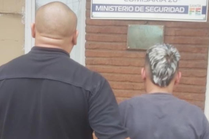 El agresor fue trasladado detenido a la comisaría 20 de Monte Vera.