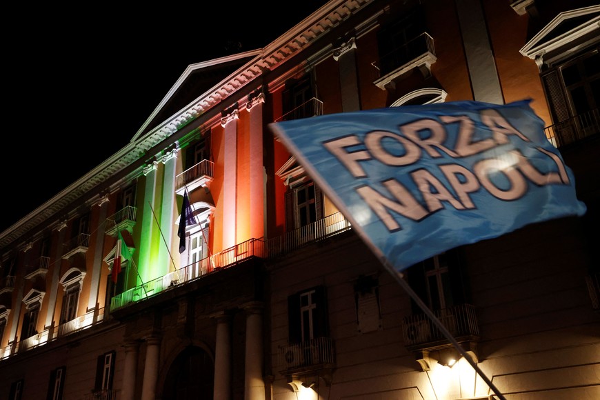 Soccer Football - Serie A - Napoli fans gather in Naples - Naples, Italy - May 4, 2023
Napoli fans gather in Naples during the match against Udinese ahead of potentially winning the Serie A title REUTERS/Ciro De Luca