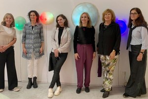 La muestra está curada por Laura Casanovas. Foto: Prensa / Télam