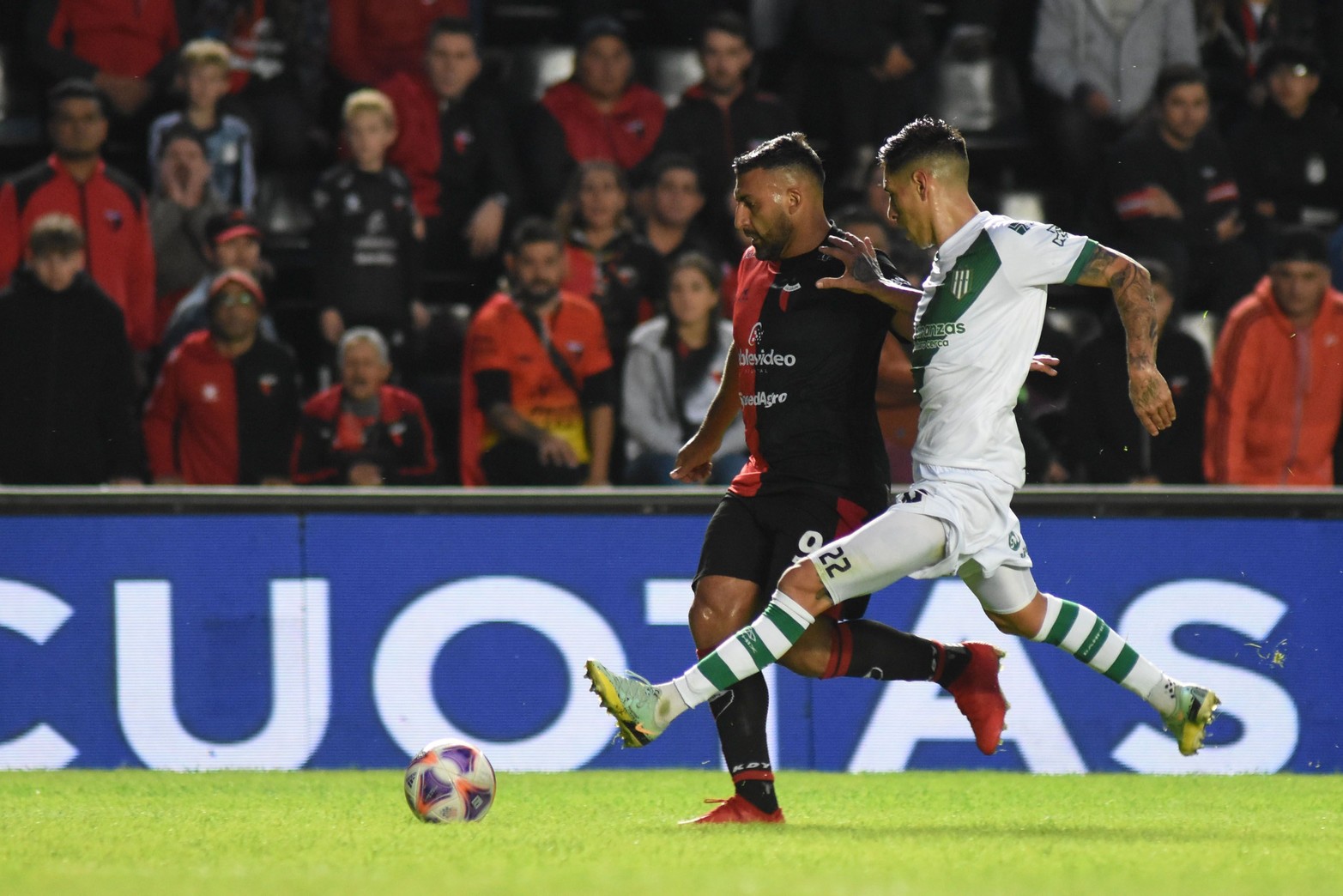 Ramón Abila la domina. Esta vez no marcó pero generó varias jugadas para sus compañeros. 