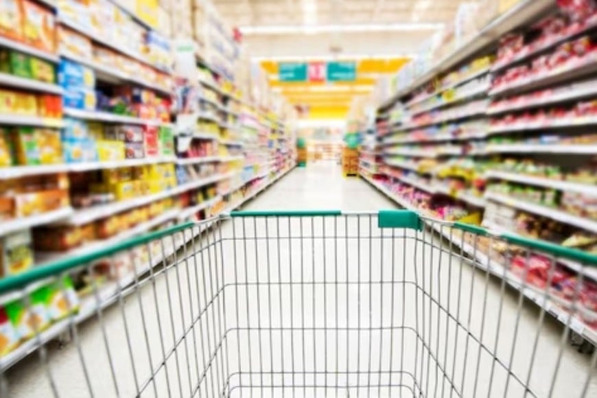 El salario promedio medido en términos reales presenta en febrero de 2023 una caída interanual del 0,7%.