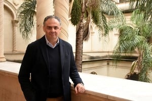 "El autogobierno democrático tiene que decidir limitado por los contenidos constitucionales y los que aplican ese contenido constitucional son los jueces", señaló Saba. Foto: Guillermo Di Salvatore