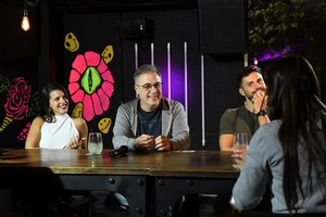 La confirmación se dio en el marco de una reunión con jóvenes de distintas edades y ocupaciones. Crédito: Prensa Luis Castellano