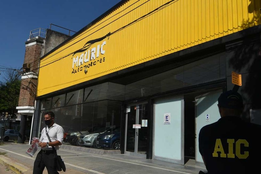 La concesionaria de avenida Facundo Zuviría 3723 fue allanada el 10 de febrero de 2022 por la Justicia.  Mauricio Garín/Archivo