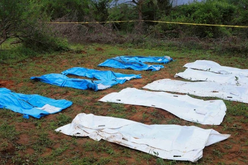 Durante una semana se realizaron excavación de las fosas comunes Créditos: Reuters