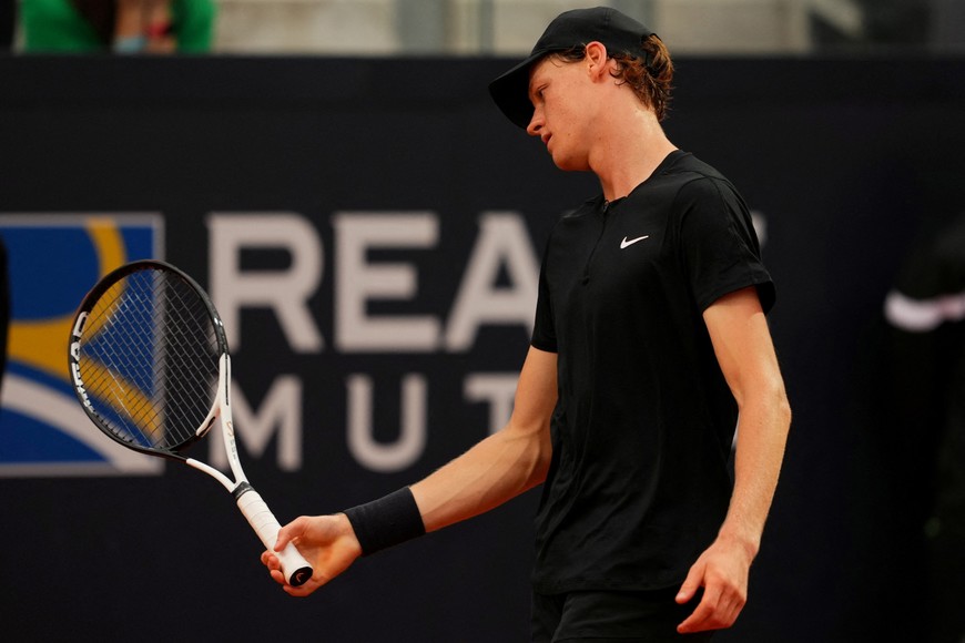 Tennis - Italian Open - Foro Italico, Rome, Italy - May 16, 2023
Italy's Jannik Sinner reacts during his round of 16 match against Argentina's Francisco Cerundolo REUTERS/Aleksandra Szmigiel
