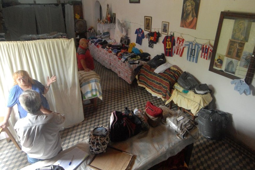 CÁRITAS. Actualmente, la capilla es utilizada como sede de Cáritas Parroquial de la Parroquia San Antonio de Padua. Créditos: Mauricio Garín.