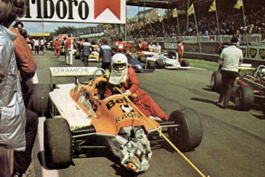 Así quedó el auto de Siegfried Stohr en el accidente de la largada.