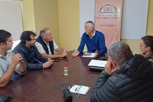 En este sentido desde el gobierno sancarlino expresaron que ese trabajo se materializará en pocos días con la firma de una Carta de Intención de trabajo conjunto para la implementación del correspondiente Programa y la elaboración del Estatuto del Consorcio que conformarán el Municipio y las Comunas que lo integran.