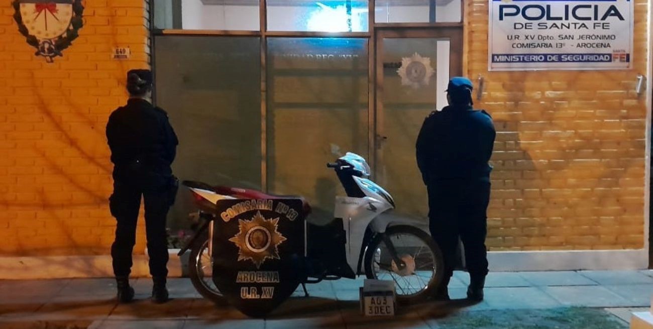 Por un detalle, efectivas policiales de Arocena lograron esclarecer dos robos de motos