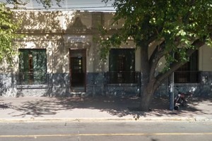 El niño fue visto por última vez en la puerta de la escuela. 