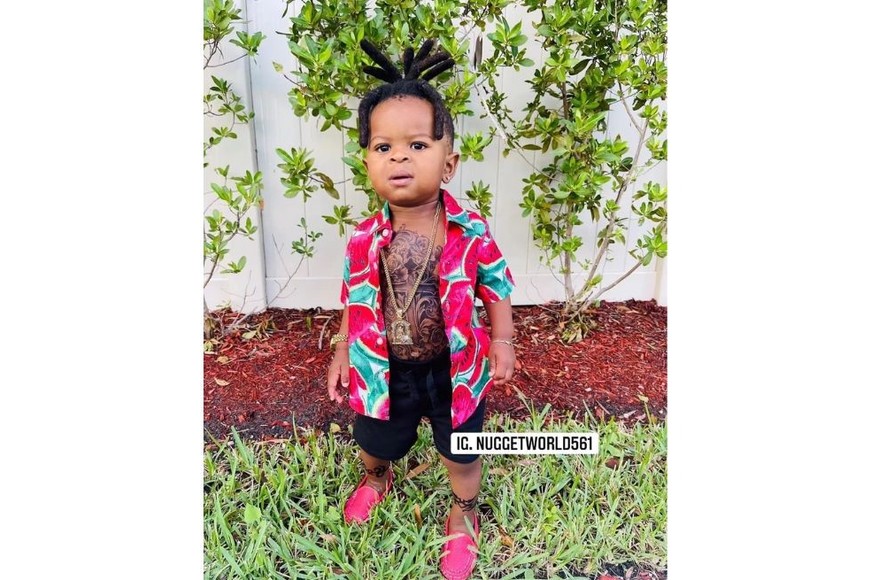 Ella es una fanática a los tatuajes