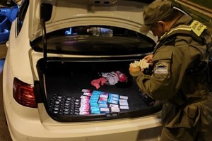 El Juzgado Federal de Corrientes orientó el secuestro de los elementos hallados y que ambos involucrados queden supeditados a la causa.