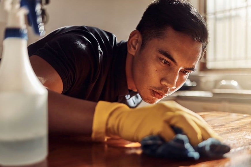 Los individuos experimentan pensamientos disfuncionales.