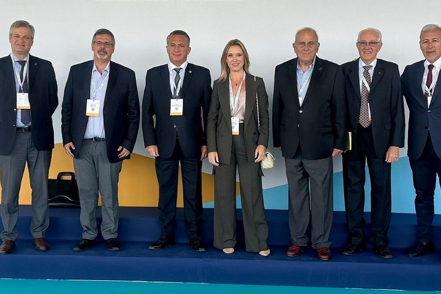 Eugenio Martín De Palma, rector UCSF (izq.), junto a un grupo de rectores argentinos.