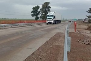 Vale destacar que las obras de ensanche del puente sobre Cañada Quiñones, en jurisdicción de Santa Clara de Buena Vista, sobre la ruta Provincial N° 10, contó con una inversión de $104.633.395,77.