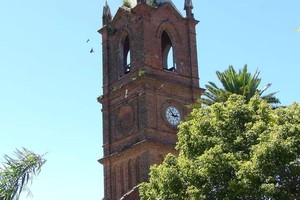 Ya en el año 2020 se habían realizado diferentes trabajos en la estructura y se había colocado un estabilizador para proteger el reloj de tormentas y cortes de energía.