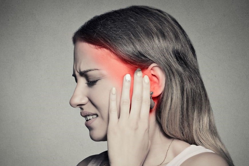 Estos episodios van acompañados de síntomas auditivos,