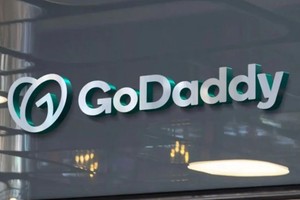 GoDaddy explicó que "dejará de admitir transacciones en pesos argentinos (ARS) después del 6/2/2023".