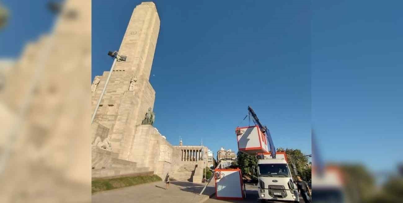 Se bajan del andamio: las obras en el Monumento a la Bandera a punto de frenarse por falta de pago