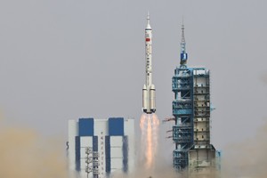 El despegue de Shenzhou-16.