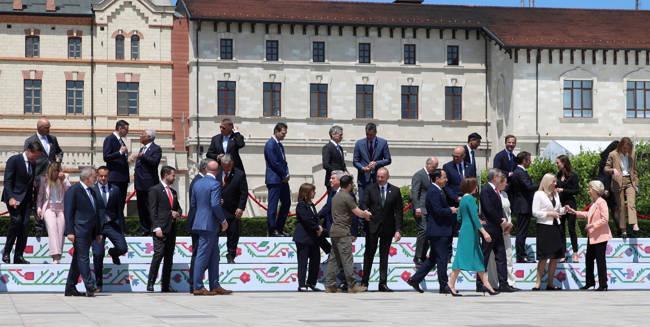 La presencia de las autoridades europeas. Crédito: Vladislav Culiomza / Reuters