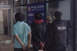 detenidos robarruedas