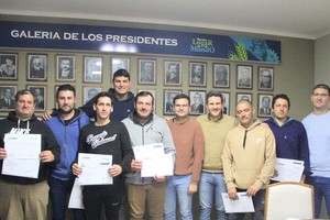 Durante la ceremonia Damián Franzen, vicepresidente de la Comuna de Franck, elogió el trabajo realizado por la Dirección de Desarrollo Productivo de Franck, y destacó la gestión de Nicolás Beresvil al frente de esta área.