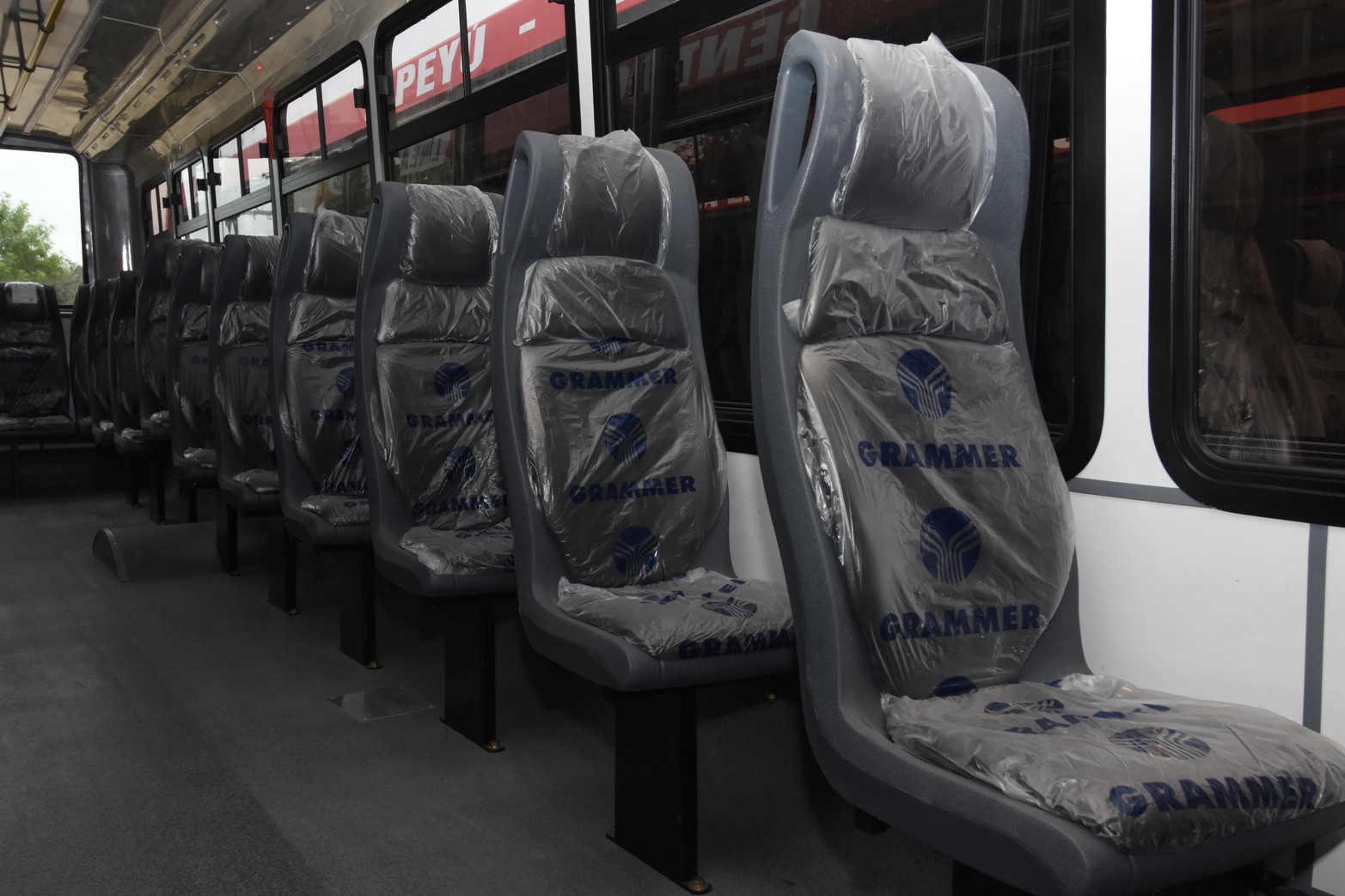 Se renuevan las unidades en el transporte urbano de Santa Fe. 
Fotos: Manuel Fabatía