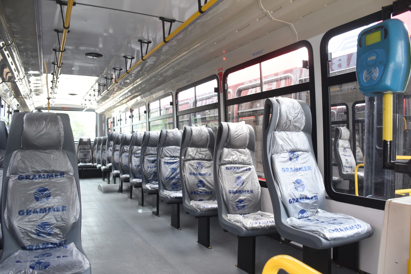 Se renuevan las unidades en el transporte urbano de Santa Fe. 
Fotos: Manuel Fabatía