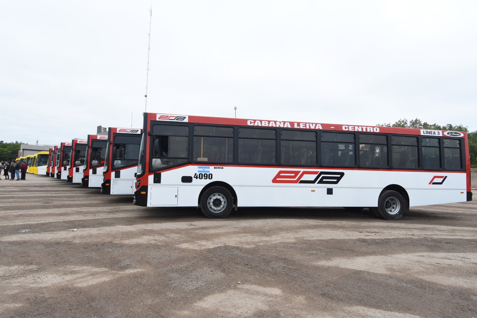 Se renuevan las unidades en el transporte urbano de Santa Fe. 
Fotos: Manuel Fabatía