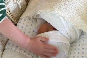 "Augie ya está encantado con su papel de hermano mayor", anunciaba hoy Eugenia a través de su perfil de Instagram.