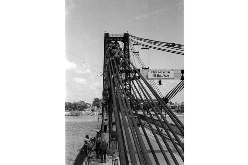 Puente Colgante - Memorias Santa Fe - Semaforos Transito
